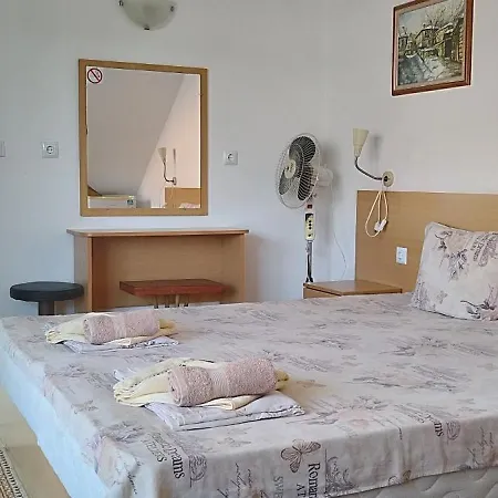 Anchors 招待所 索佐波尔